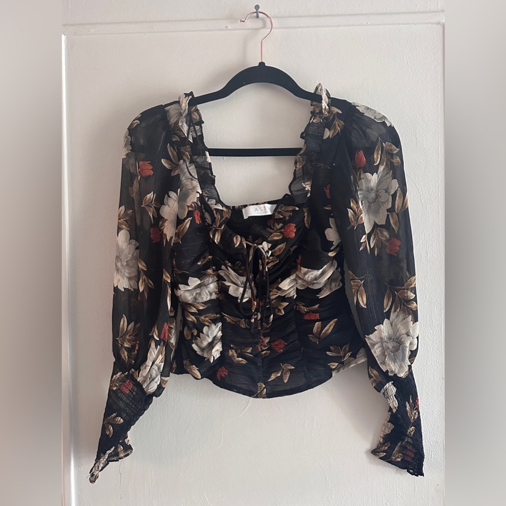 Women’s ASTA Floral Fitted Stretchy Blouse with Metallic Accents - GORGEOUS